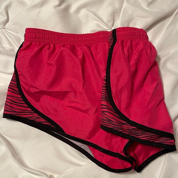 Running shorts - Picture 2 of 3